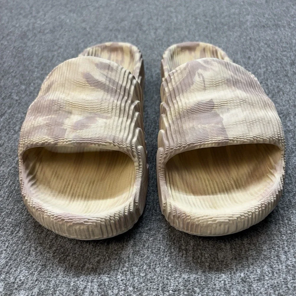 adidas Adilette Men's Beige Slide Sandals US 10 Synthetic Lightweight Slip-On